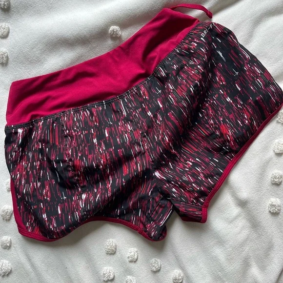 Nike running shorts - Picture 2 of 3